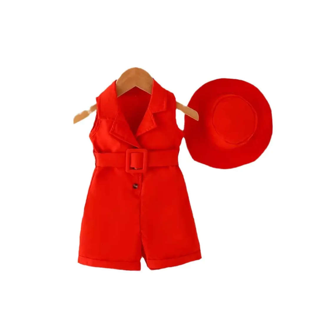 Combishort rouge+chapeau